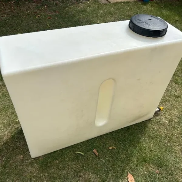 250 Litre Upright Standing Baffled Water Tank