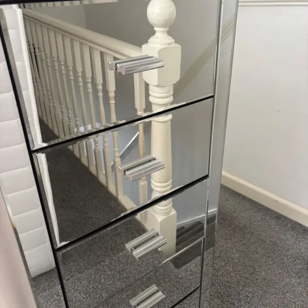 Mirrored drawer set