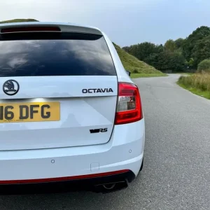 2016 Skoda Octavia 2.0 TFSI vRS DSG Euro 6 (s/s) 5dr (SNav) ESTATE Petrol Automatic - Image 7