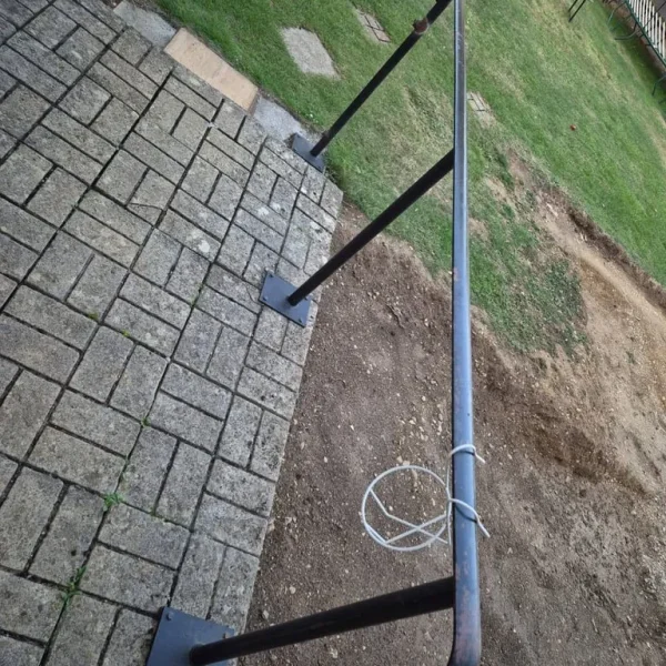 Free outdoor metal hand rail