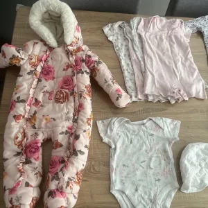 6-9 months baby clothes - Image 2