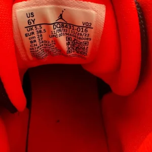 Kids Nike air Jordan size 5.5 - Image 6