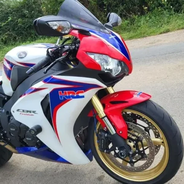 2011 11 HONDA CBR 1000 RR-A FIREBLADE CBR1000RR HRC COLOURS 12k MILES CBR1000