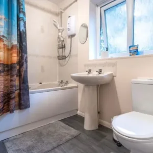 3bed 1 bath Nottingham home - Image 4