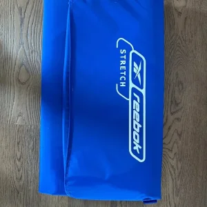 SOLD Reebok pilates yoga exercise mat padded