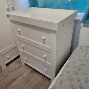 Chest of draws with changing table - Image 6