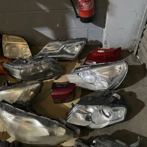 CAR HEADLIGHTS,DAMAGED JOB LOT - Image 8