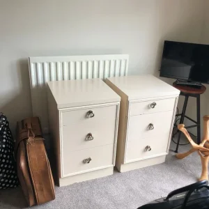 **FREE** A pair of vintage 3-drawer chest of drawers / bedroom cabinets