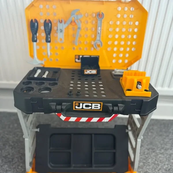 JCB kids diy station, all tools included, barely used