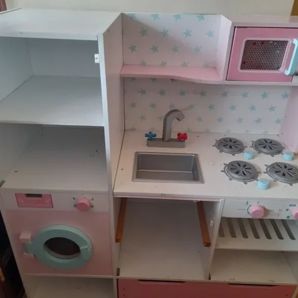 Toy Kitchen