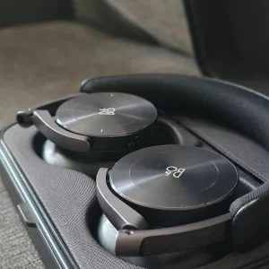 Black • B&O H95 Wireless Headphone - Image 2