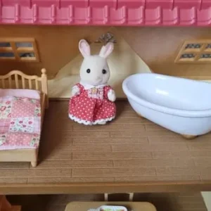 Sylvanian Family half house and car - Image 2