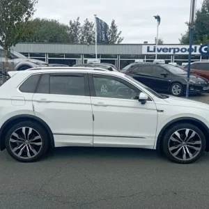 2018 Volkswagen Tiguan 2.0 TDI R-Line SUV 5dr Diesel DSG 4Motion Euro 6 (s/s) (150 ps) Diesel Aut... - Image 2