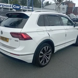 2018 Volkswagen Tiguan 2.0 TDI R-Line SUV 5dr Diesel DSG 4Motion Euro 6 (s/s) (150 ps) Diesel Aut... - Image 3