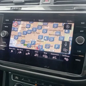 2018 Volkswagen Tiguan 2.0 TDI R-Line SUV 5dr Diesel DSG 4Motion Euro 6 (s/s) (150 ps) Diesel Aut... - Image 4