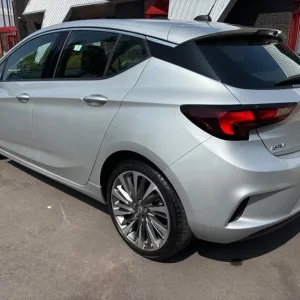 2019 Vauxhall Astra 1.4T 16V 150 SRi Vx-line Nav 5dr HATCHBACK Petrol Manual - Image 3
