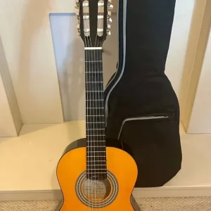 Tanglewood 1/2 Classical nylon guitar Professionally Set Up – w/ Gig Bag - Image 2