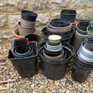 Plastic plant pots various sizes - Image 2
