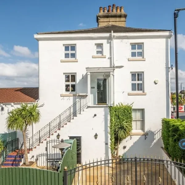 2 bedroom house in Main Street, Shadwell, Leeds, LS17 (2 bed) (#2584951)