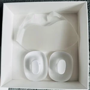 Apple airpod Max Headphones. - Image 3