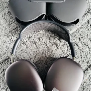 Apple airpod Max Headphones. - Image 6