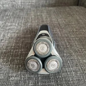 Men’s Philip series wet and dry electric shave - Image 2