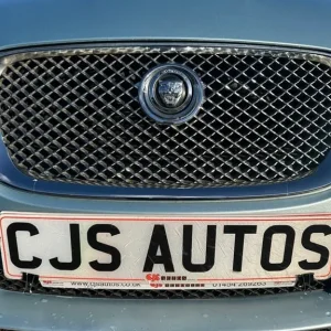 2011 Jaguar XF V6 PREMIUM LUXURY Saloon Diesel Automatic - Image 5