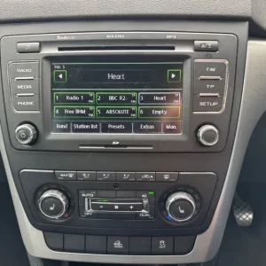 2013 Skoda Yeti 2.0 TDI Elegance SUV 5dr Diesel Manual 4WD Euro 5 (110 ps) SUV Diesel Manual - Image 2