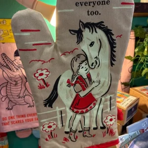 Fun oven gloves - Image 3