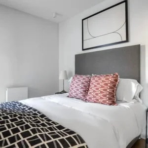 1 Bedroom Flat To Let - Image 3