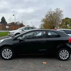 2012 Kia Rio 2 Hatchback Petrol Manual - Image 2