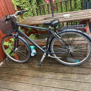 L Raleigh pioneer gents hybrid bike in very good condition