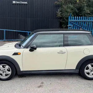 2007 MINI Hatch 1.6 Cooper Steptronic Euro 4 3dr HATCHBACK Petrol Automatic - Image 5