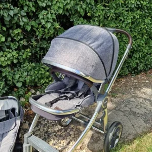 For Sale: Oyster 3 Pushchair with Carrycot and Footmuff - £180 - Image 5