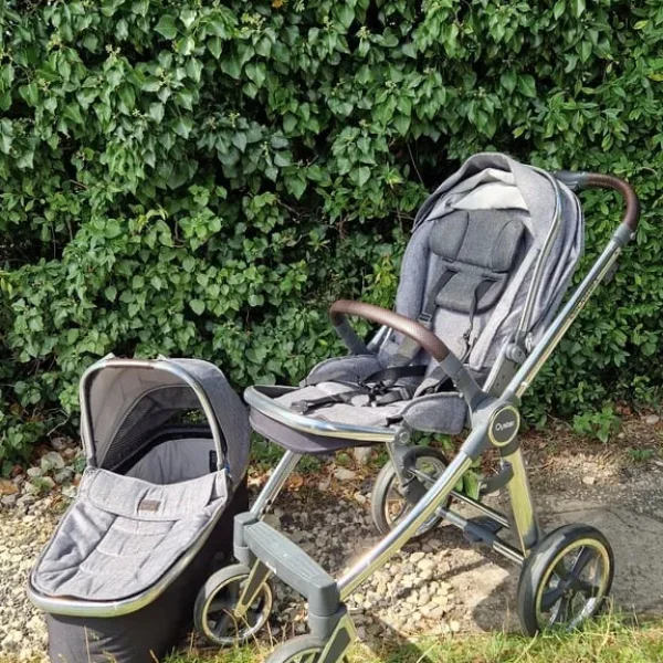 For Sale: Oyster 3 Pushchair with Carrycot and Footmuff - £180