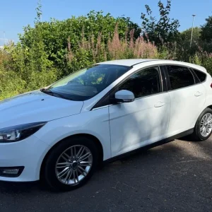2017 Ford Focus 1.0 EcoBoost Zetec Edition 5dr HATCHBACK Petrol Manual - Image 7