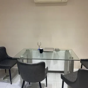 Dinning table and 4 very good chairs - Image 5