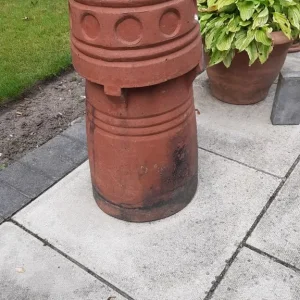 2x Matching Vintage Chimney pots - Image 2