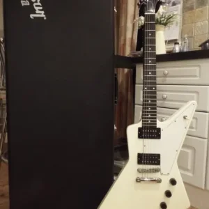Gibson Explorer USA with Line 6 Amp - Image 5