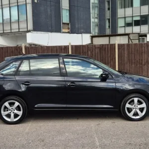 2016 Skoda Rapid Spaceback 1.2 TSI SE Tech Euro 6 (s/s) 5dr HATCHBACK Petrol Manual - Image 3