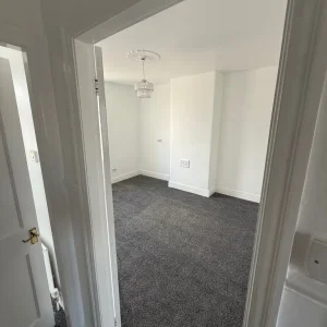 To rent spacious House £900pm - Image 7