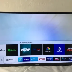 Samsung 32 Inch Smart Full HD HDR LED TV with WiFi and Freeview - Image 6