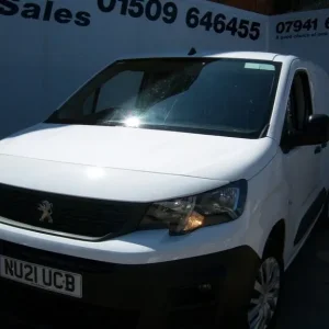 Only 68000 miles Full service history Bargain at this price PX and Finance - Image 3
