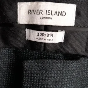 Men's formal trousers from River Island 32R - Image 3