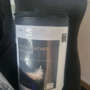 New and sealed duvet - Image 3