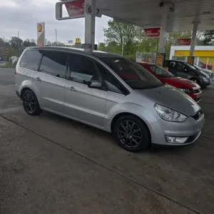 Ford Galaxy MPV 2010 manual 5-door - Image 3