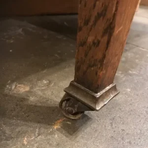 Arts & Crafts vanity table/chest of drawers, very attractive and versatile - Image 5