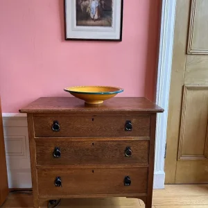 Arts & Crafts vanity table/chest of drawers, very attractive and versatile