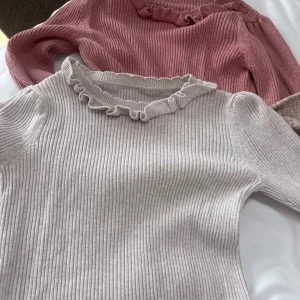 Girls tops size 5-6 - Image 8