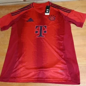 Bayern 24/25 home kit (PayPal only and postage sorry)